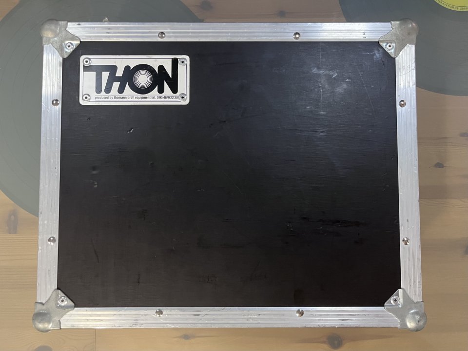 Line6 Pod Go con Flightcase de segunda mano · Foto 4 de 6 · Badajoz · 420 €
