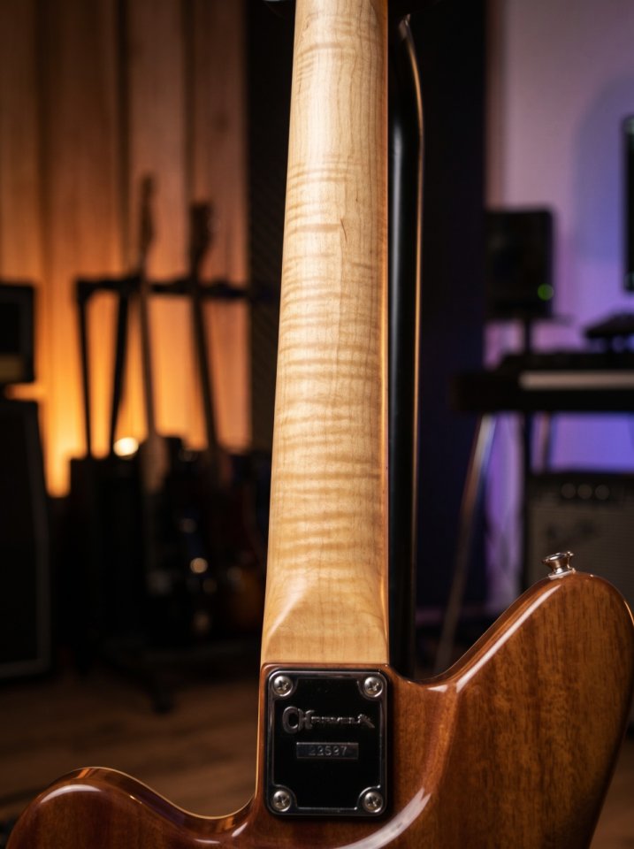 [OFERTA DE LA SEMANA] Charvel Surfcaster XII CherryBurst 90´s MIJ + Estuche de segunda mano · Foto 4 de 5 · Madrid · 2450 €