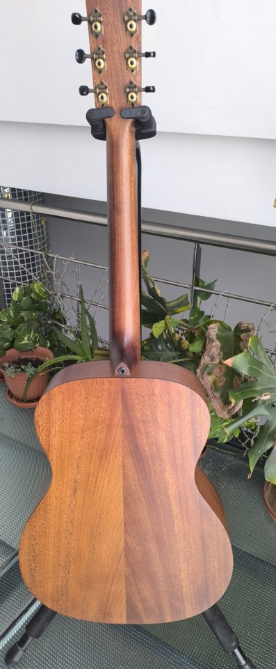 Harley Benton CLA-15M SolidWood + Fishman Matrix Infinity VT Narrow +extras de segunda mano · Foto 7 de 10 · Valencia · 325 €