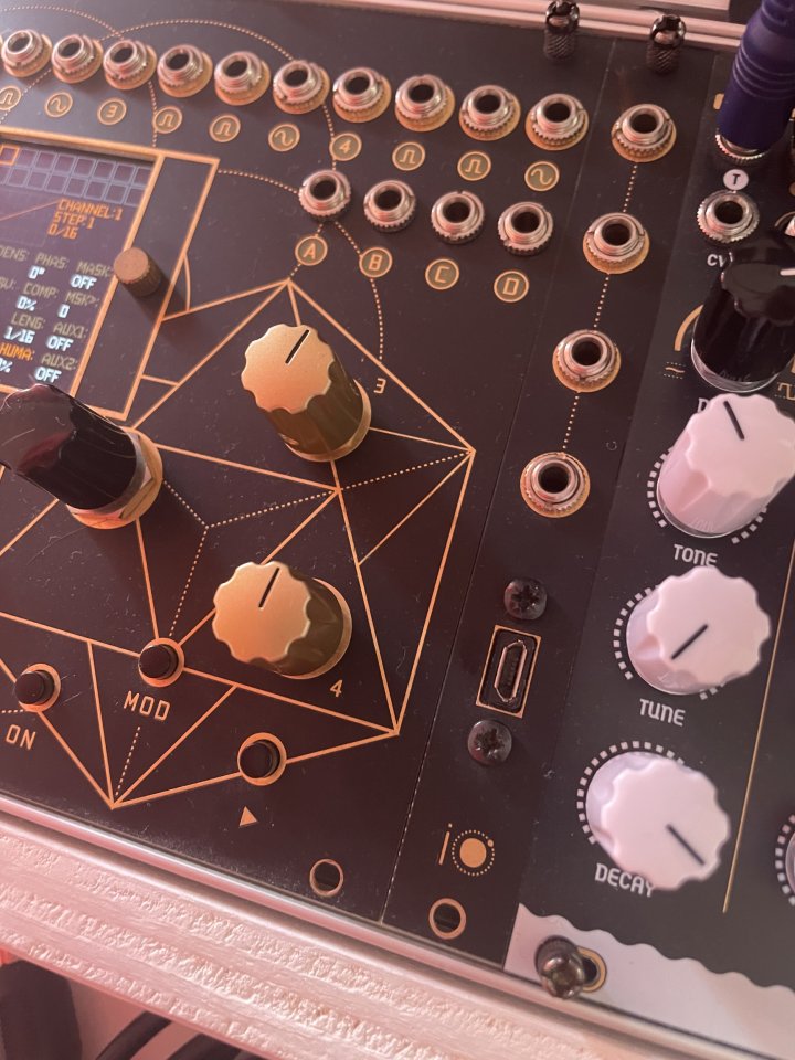 Flux sequencer IO Labs