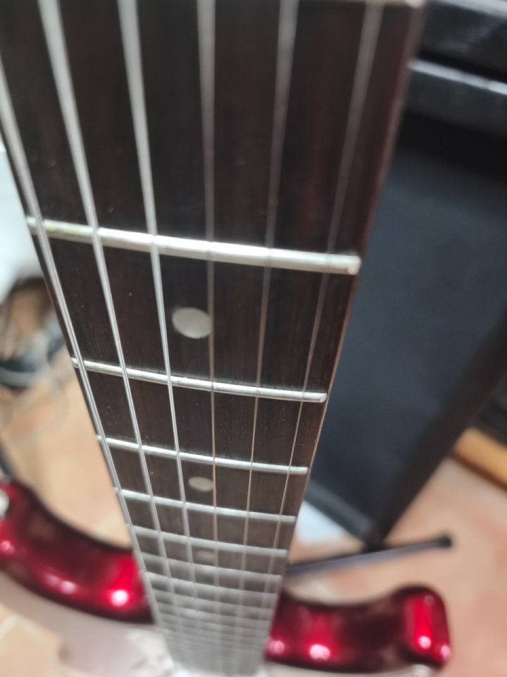 Guitarra eléctrica XP stratocaster de segunda mano · Foto 5 de 7 · Alicante · 75 €