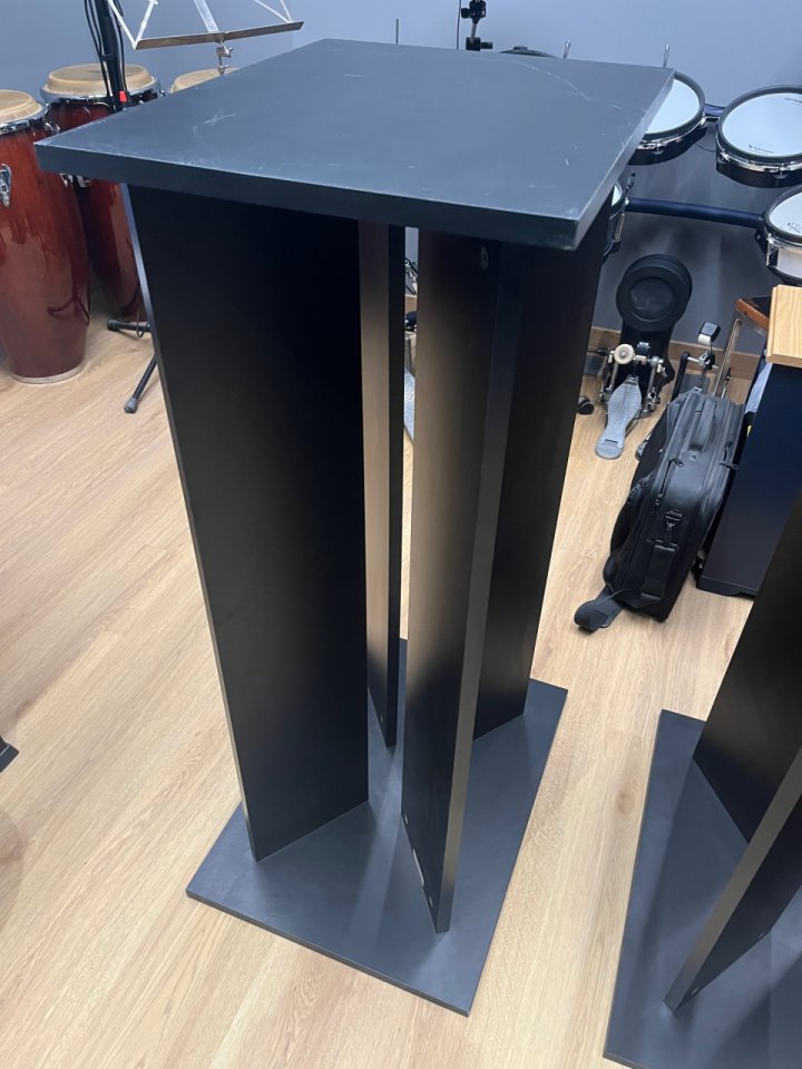 Soportes monitores estudio Argosy Spire X de segunda mano · Foto 2 de 4 · Barcelona · 180 €