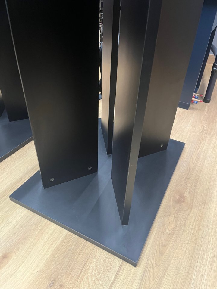 Soportes monitores estudio Argosy Spire X de segunda mano · Foto 1 de 4 · Barcelona · 180 €