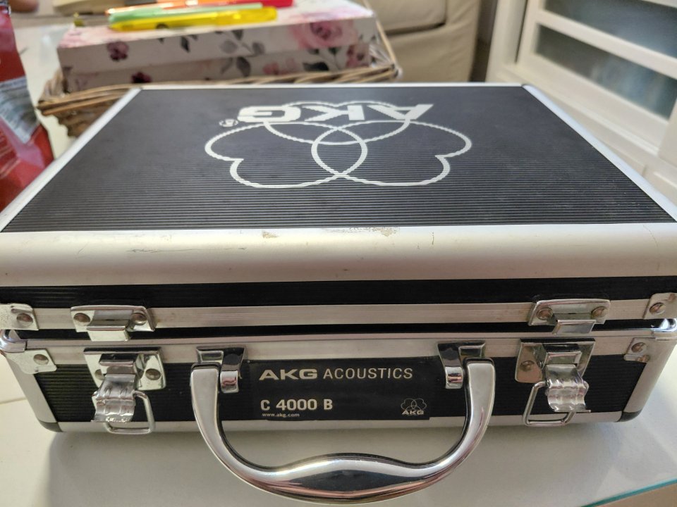 Micrófono de estudio AKG C4000B de segunda mano · Foto 2 de 5 · Córdoba · 270 €