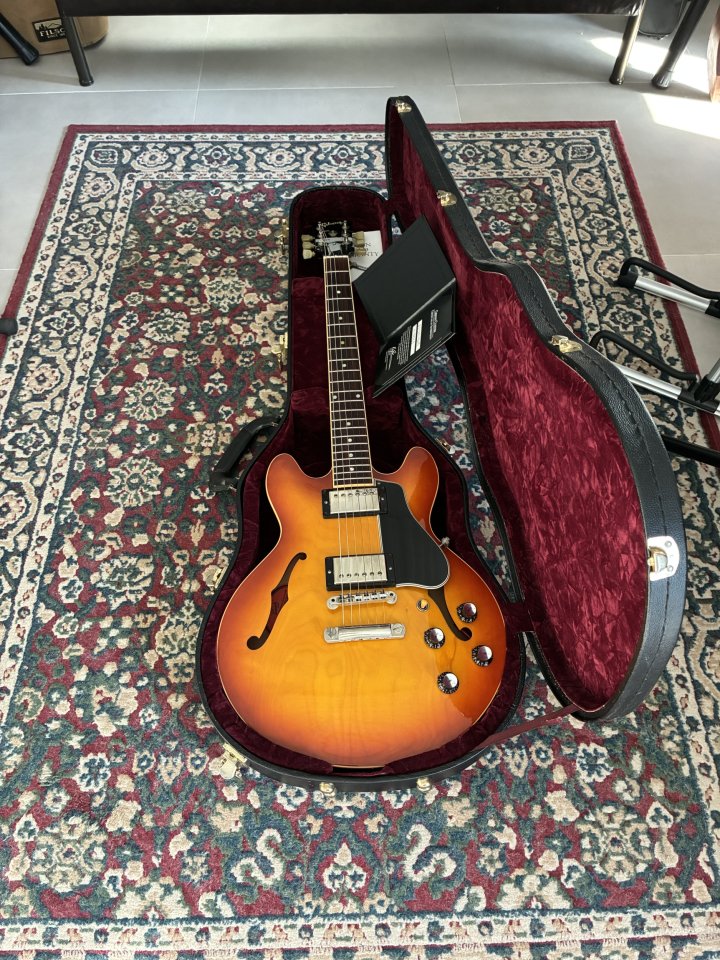Gibson ES 339 Custom Shop de segunda mano · Foto 1 de 5 · Almería · 2500 €