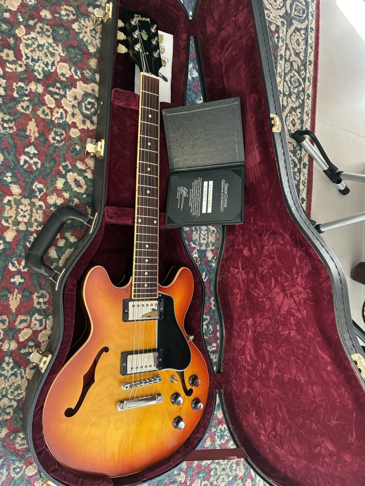 Gibson ES 339 Custom Shop de segunda mano · Foto 2 de 5 · Almería · 2500 €