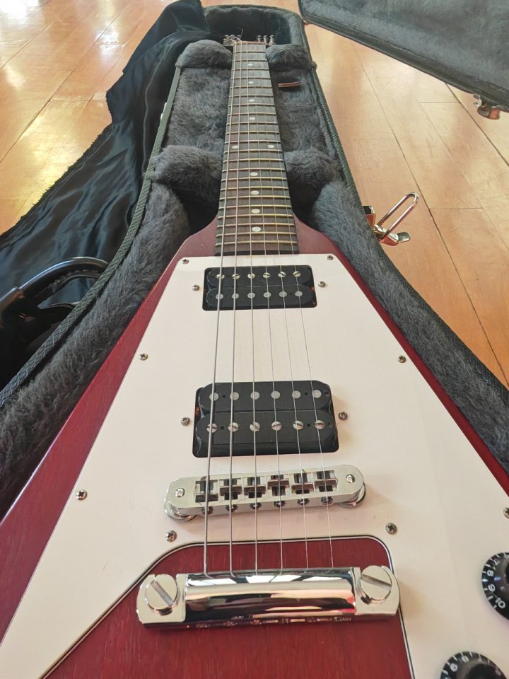 Gibson flying V cherry faded de segunda mano · Foto 2 de 7 · Madrid · 1470 €