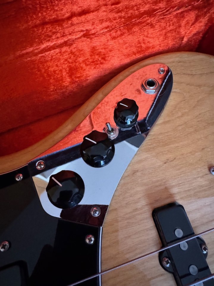 Jazz Bass American Vintage '75 + set extra PV74 pickups de segunda mano · Foto 4 de 10 · Málaga · 1600 €