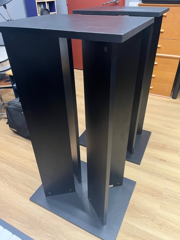 Soportes monitores estudio Argosy Spire X de segunda mano · Foto 4 de 4 · Barcelona · 180 €