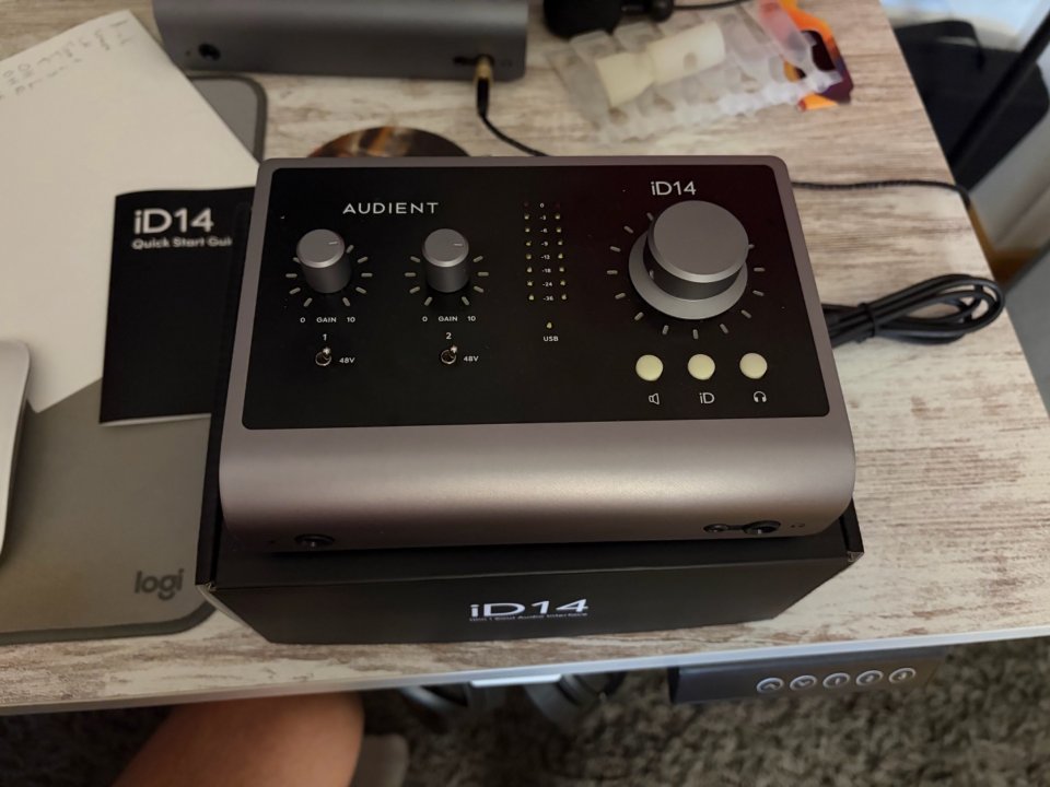 Audient iD14 MKII – Interfaz de audio USB-C de segunda mano · Foto 3 de 5 · Pontevedra · 170 €