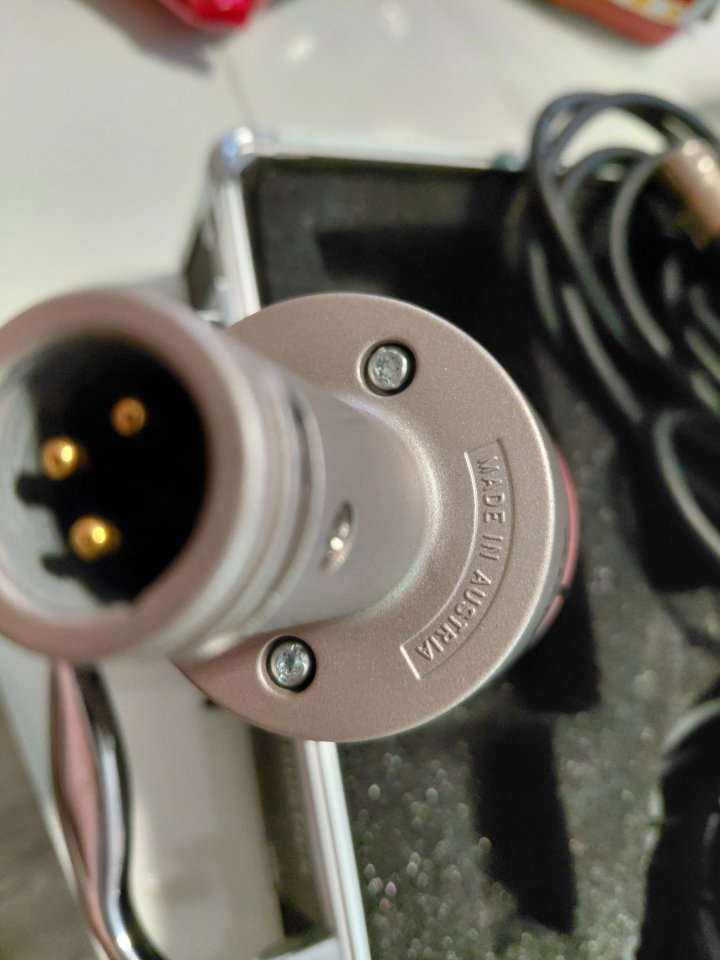 Micrófono de estudio AKG C4000B de segunda mano · Foto 5 de 5 · Córdoba · 270 €