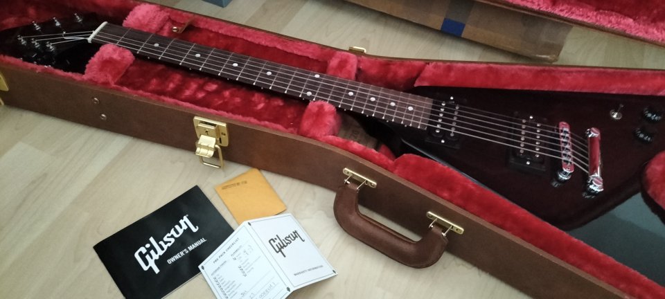 Gibson flying v 80's ebony