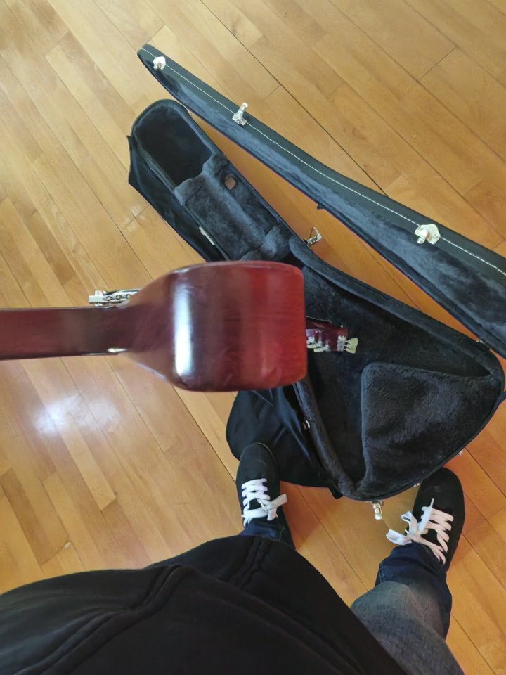 Gibson flying V cherry faded de segunda mano · Foto 6 de 7 · Madrid · 1470 €