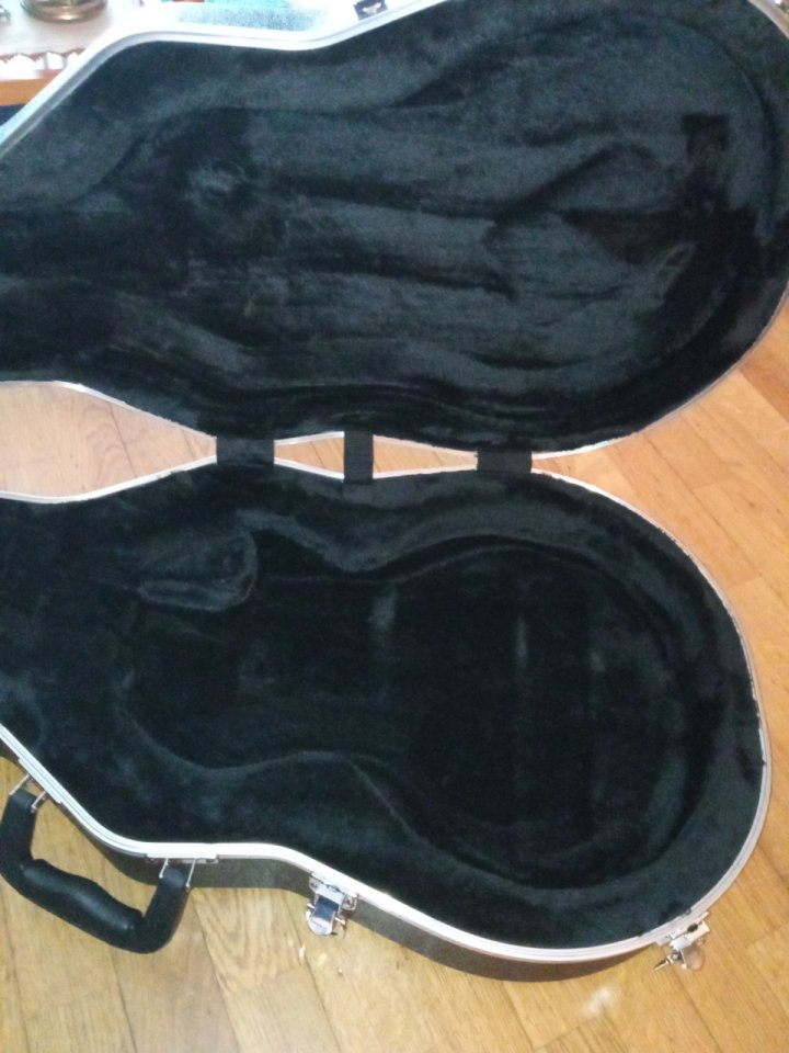 Estuche rígido Gator para Les Paul de segunda mano · Foto 6 de 7 · Pontevedra · 50 €