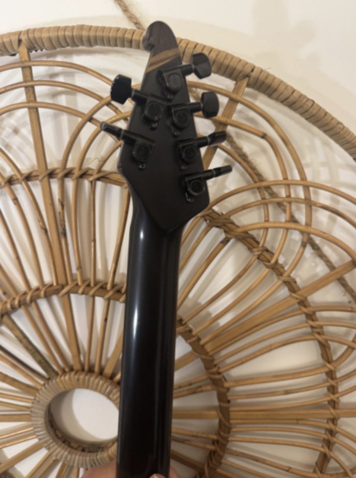 Weisse Hügel Guayacane · Guitarra de luthier de segunda mano · Foto 5 de 8 · Cádiz · 2400 €