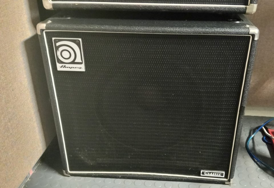 Ampeg SVT-450 + pantalla SVT15E de segunda mano · Foto 3 de 7 · Madrid · 999 €