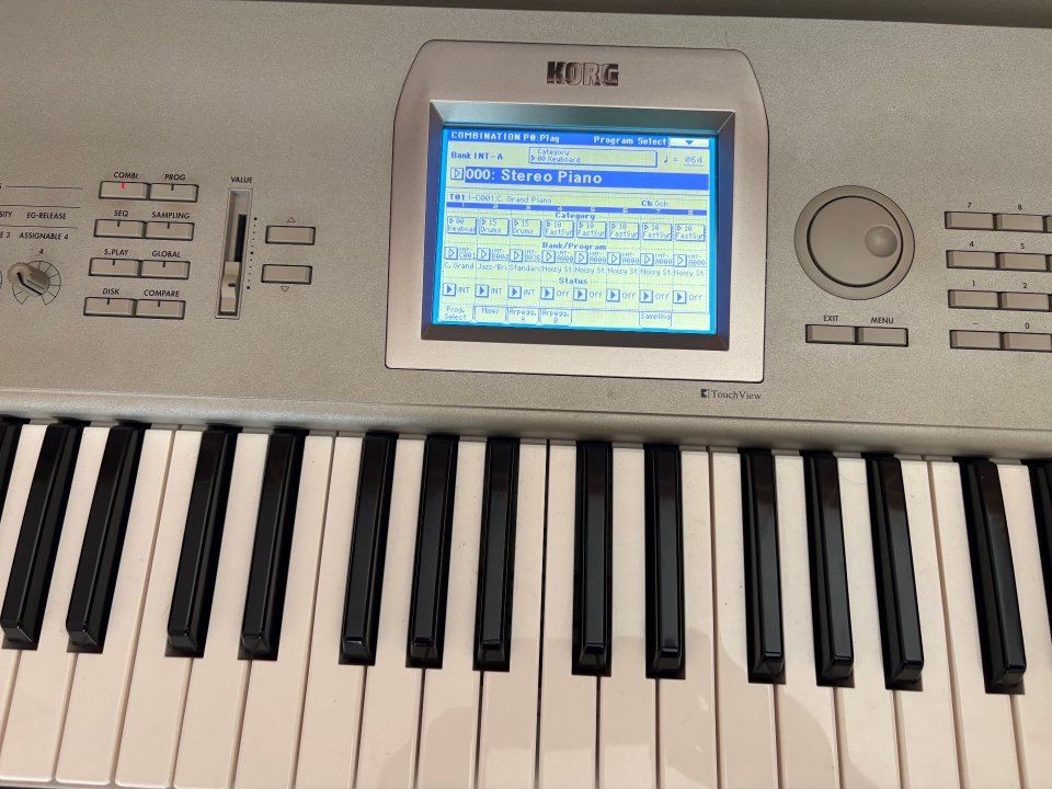 Korg Triton Studio 76