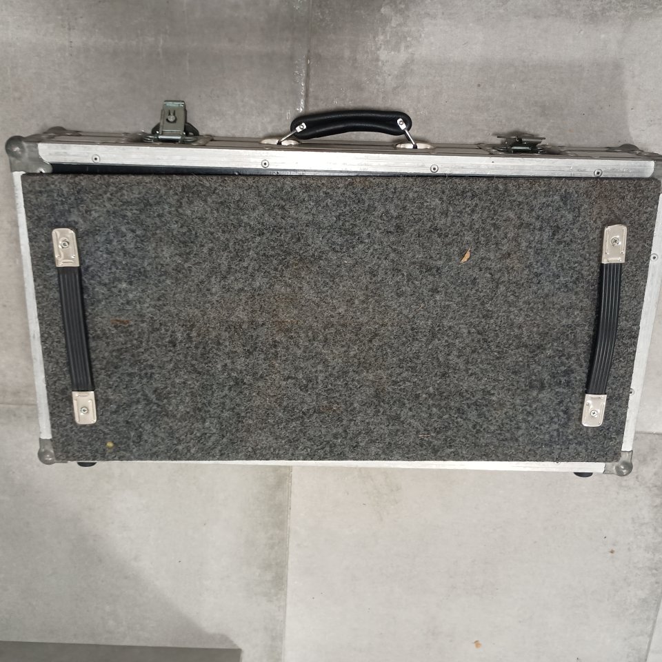 Flight case para pedales/pedalera de segunda mano · Foto 6 de 9 · Málaga · 150 €