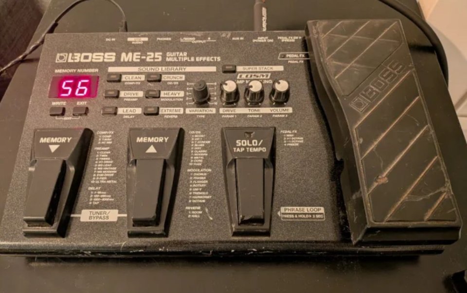Boss ME-25 de segunda mano · Foto 3 de 4 · Sevilla · 50 €