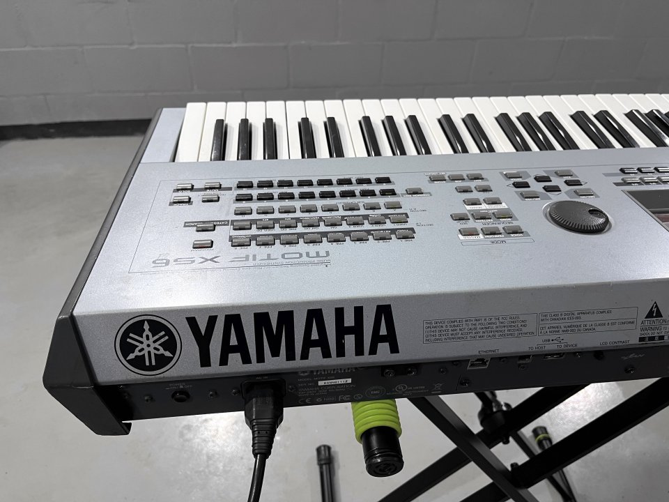 Yamaha Motif XS6