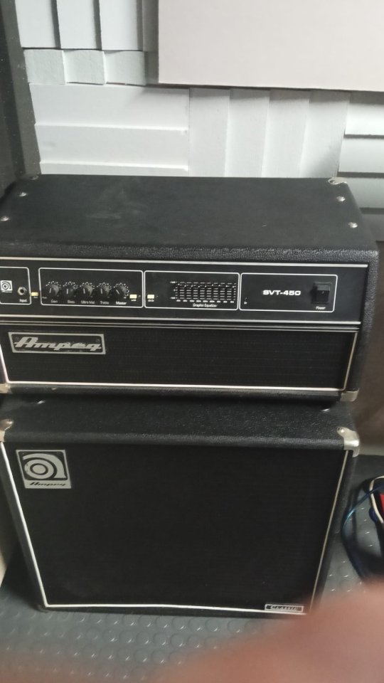Ampeg SVT-450 + pantalla SVT15E de segunda mano · Foto 7 de 7 · Madrid · 999 €
