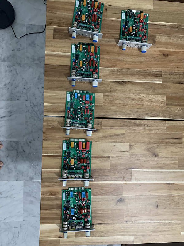 Preamplificador estilo SSL 9000 Serie 500 API