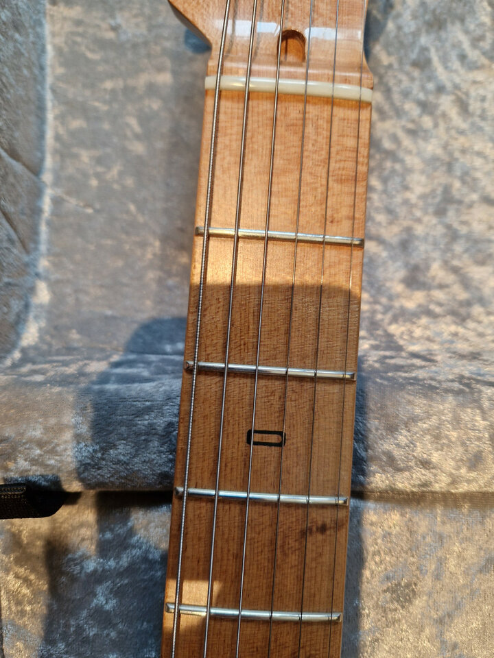 PJD Guitars Carey Apprentice 2023 - Relic Midnight Black Cracked Lacquer