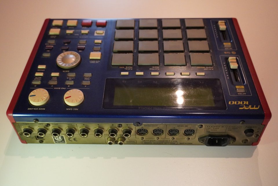 AKAI MPC1000
