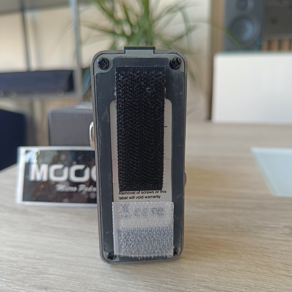 Mooer Black Secret (clon del RAT)