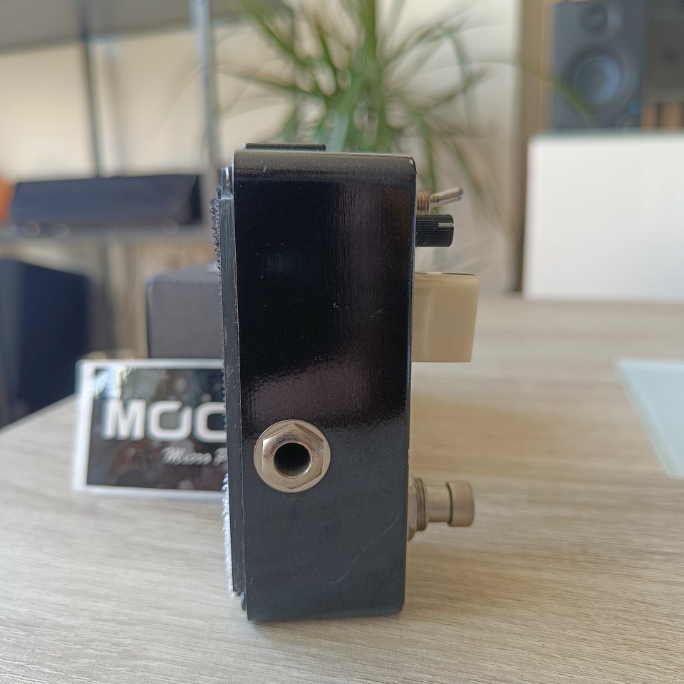 Mooer Black Secret (clon del RAT)