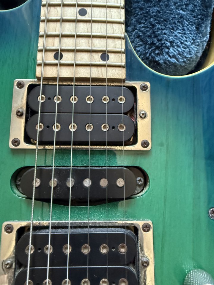 Ibanez RG370AHMZ de segunda mano · Foto 1 de 5 · Cádiz · 275 €