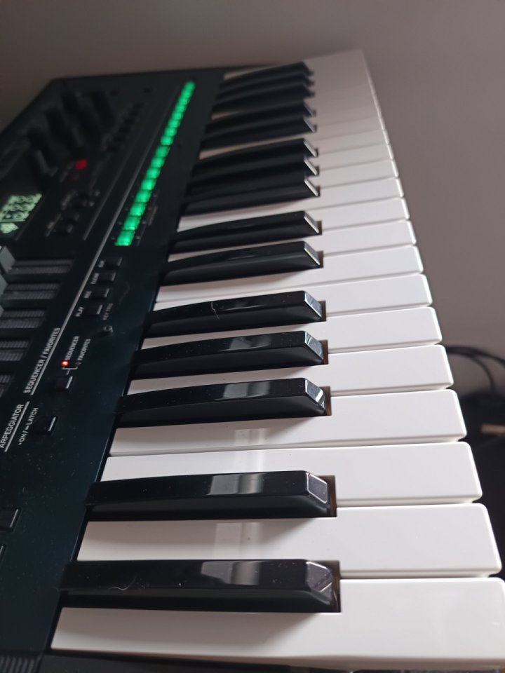 Korg Opsix mk1 de segunda mano · Foto 4 de 4 · Madrid · 340 €