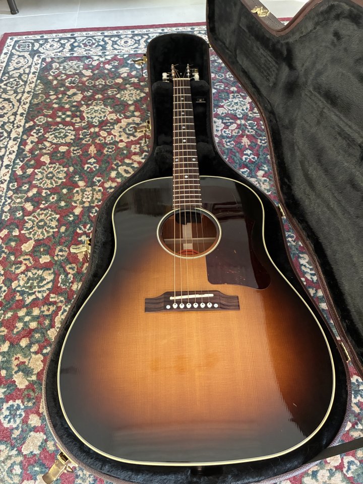 Gibson J45 50s de segunda mano · Foto 1 de 3 · Almería · 2000 €