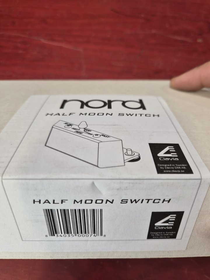 NORD HALF MOON de segunda mano · Foto 2 de 2 · Girona · 95 €