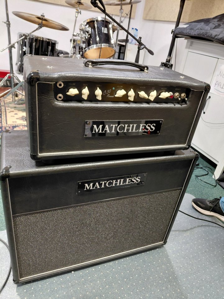 Matchless HC-30 (con Flight case) + Matchless 2x12 SD 30 W