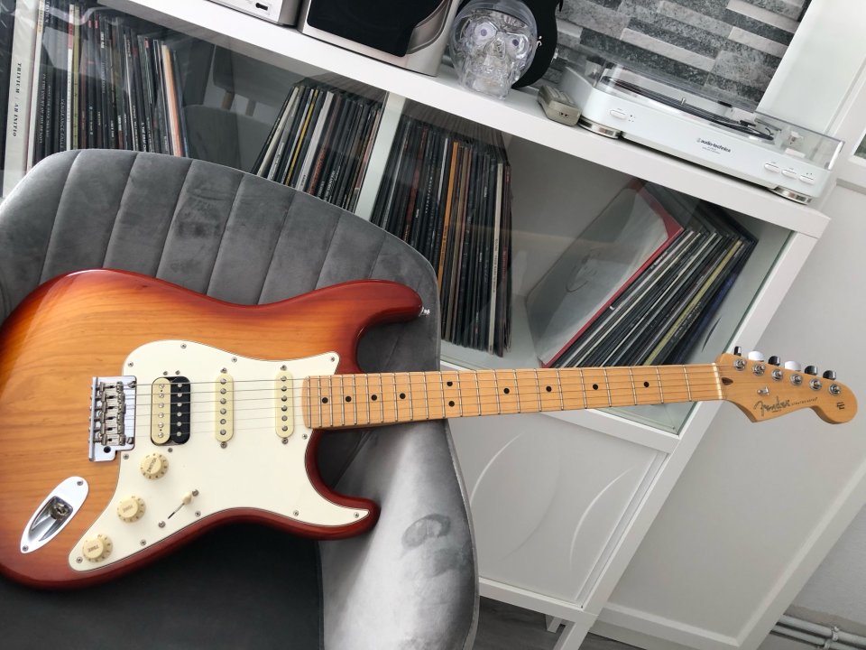 Fender American Professional de segunda mano · Foto 10 de 10 · Palencia · 1450 €