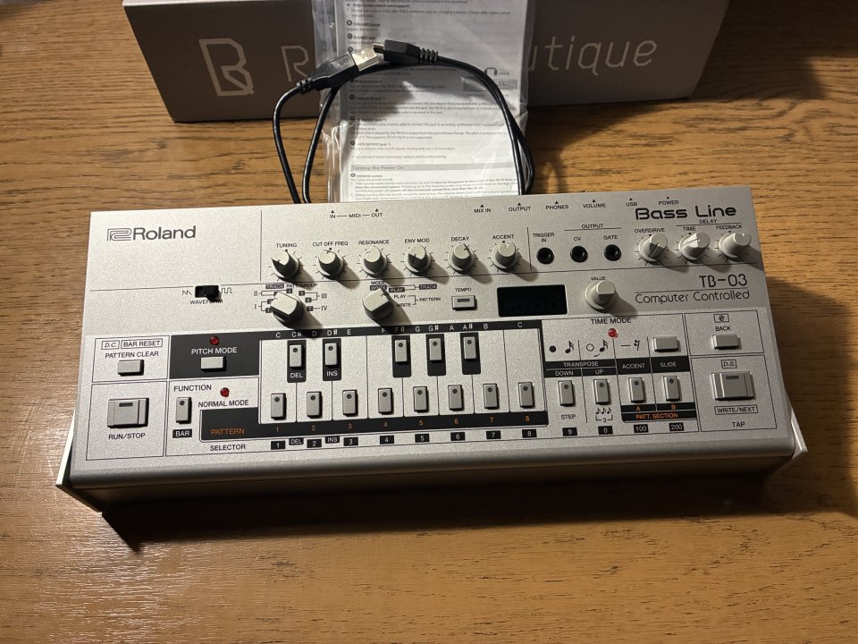 Roland TB-03 Boutique Bass Line de segunda mano · Foto 2 de 3 · SC Tenerife · 215 €