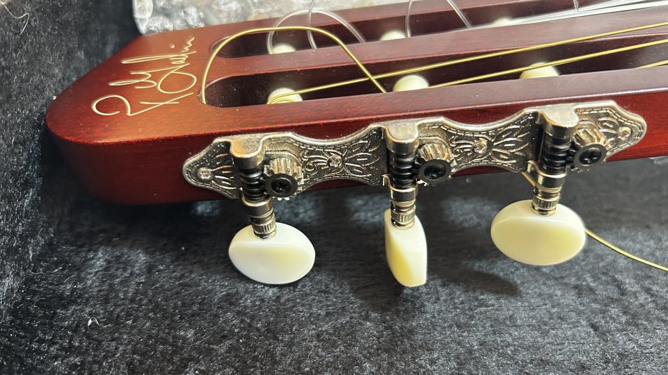 Godin ACS-SA Guitarra Nylon Alta Gama de segunda mano · Foto 8 de 10 · Segovia · 1400 €