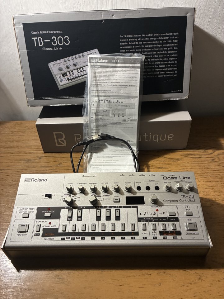 Roland TB-03 Boutique Bass Line de segunda mano · Foto 3 de 3 · SC Tenerife · 215 €