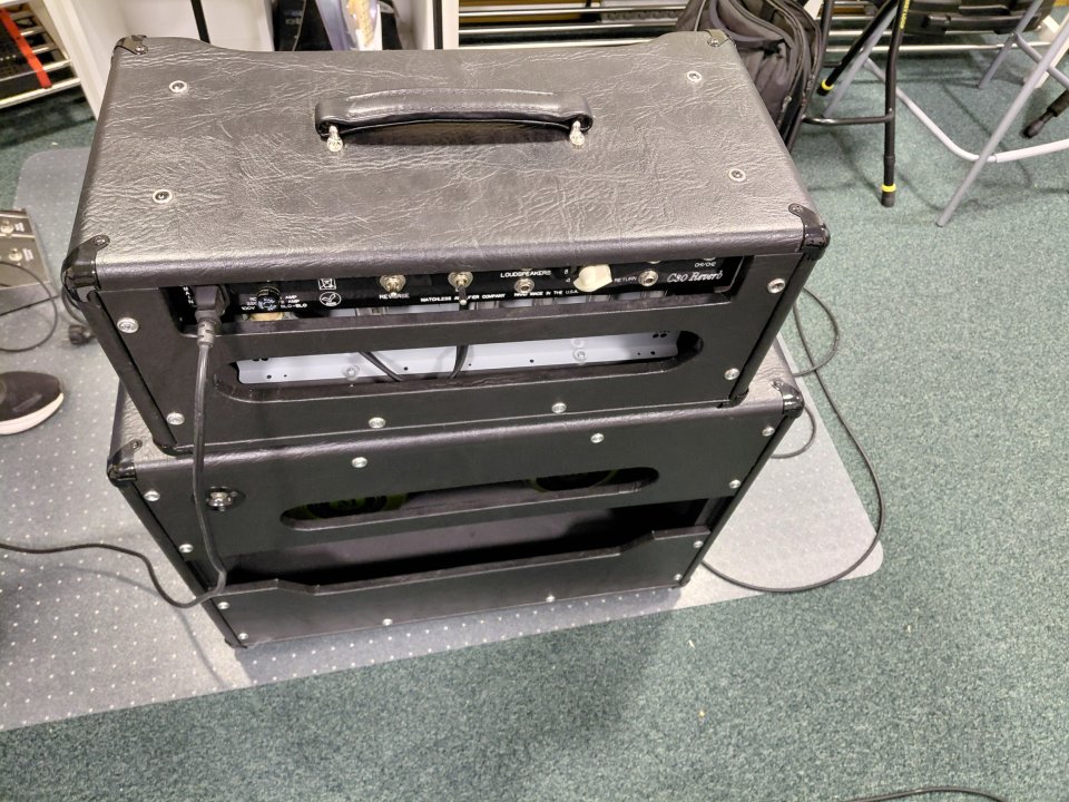 Matchless HC-30 (con Flight case) + Matchless 2x12 SD 30 W