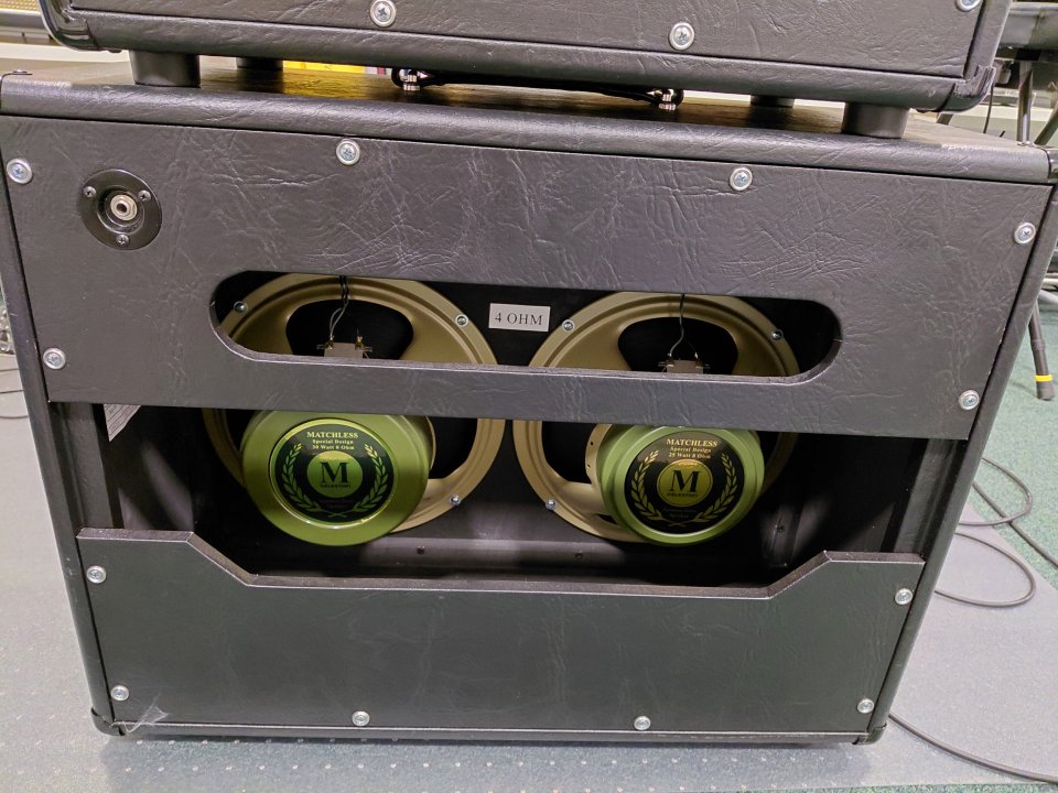 Matchless HC-30 (con Flight case) + Matchless 2x12 SD 30 W
