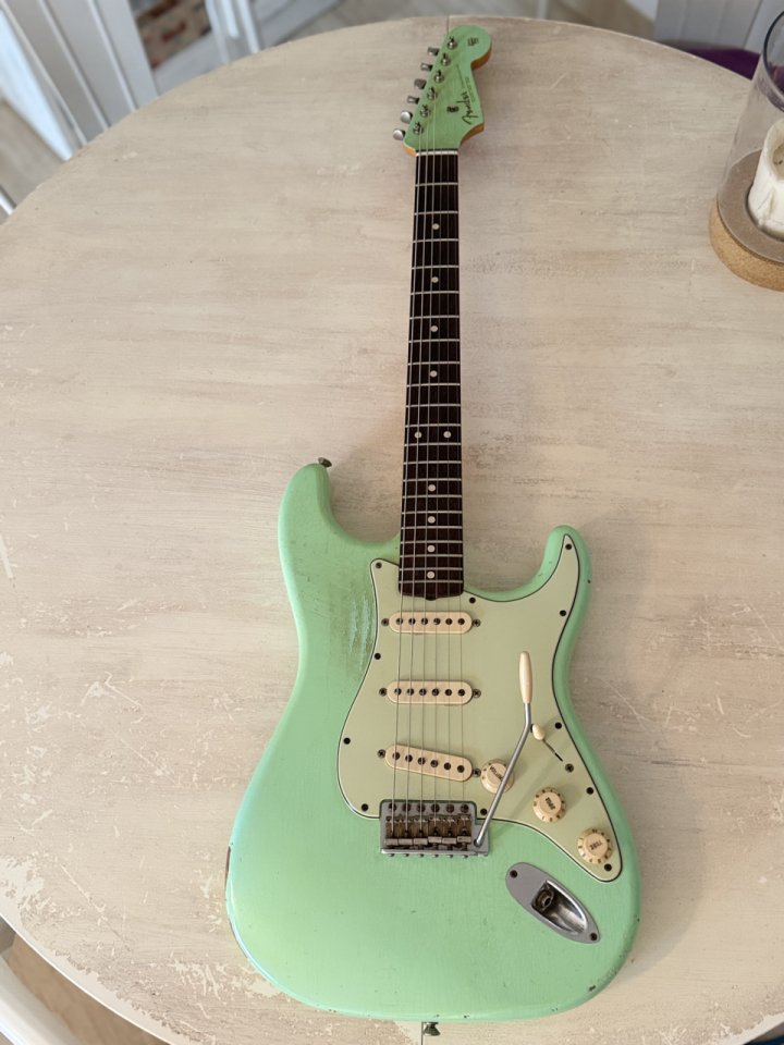 Fender Stratocaster Custom Shop 60 Surf green Matching headstock de segunda mano · Foto 2 de 10 · Valencia