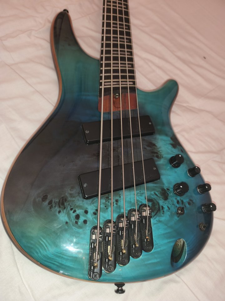 Ibanez SRMS850 de segunda mano · Foto 1 de 6 · Ciudad Real · 780 €