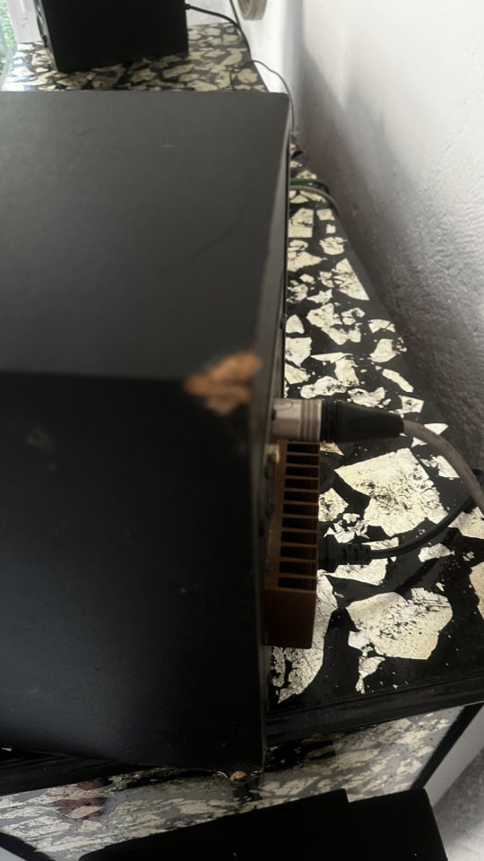 Pareja ADAM A7 – buen estado, con marcas de uso de segunda mano · Foto 6 de 8 · Granada · 380 €