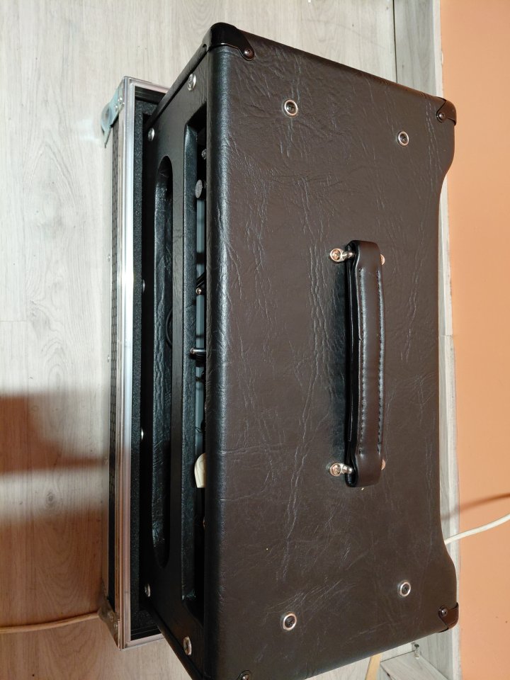 Matchless HC-30 (con Flight case) + Matchless 2x12 SD 30 W