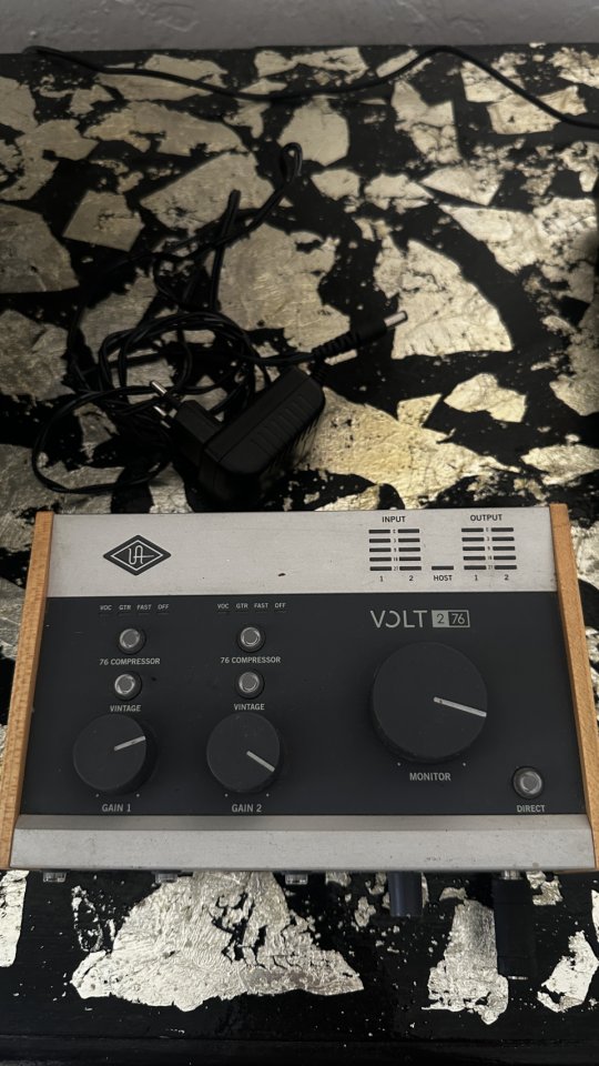 Universal Audio Volt 2/76 – buen estado, poco uso de segunda mano · Foto 1 de 3 · Granada · 180 €