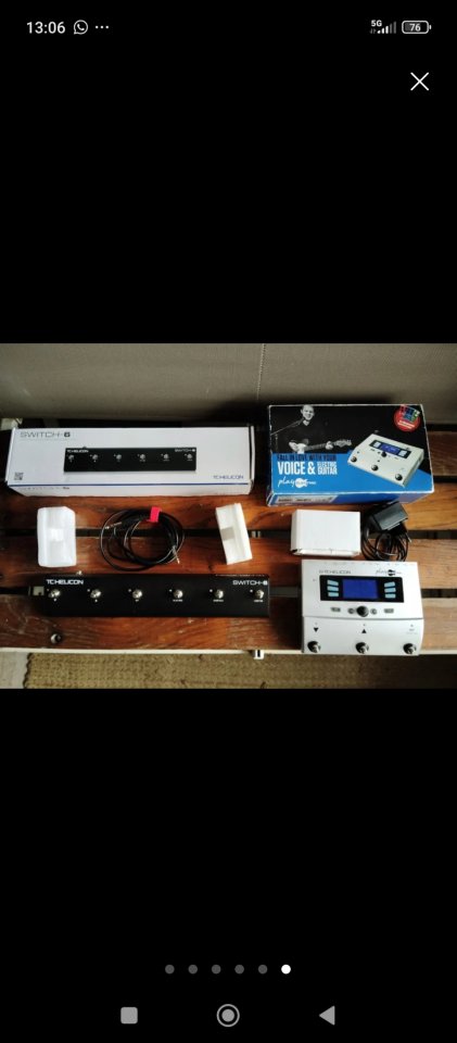 Pedal tc Helicón play eléctric guitarra y voz y footSwitc 6