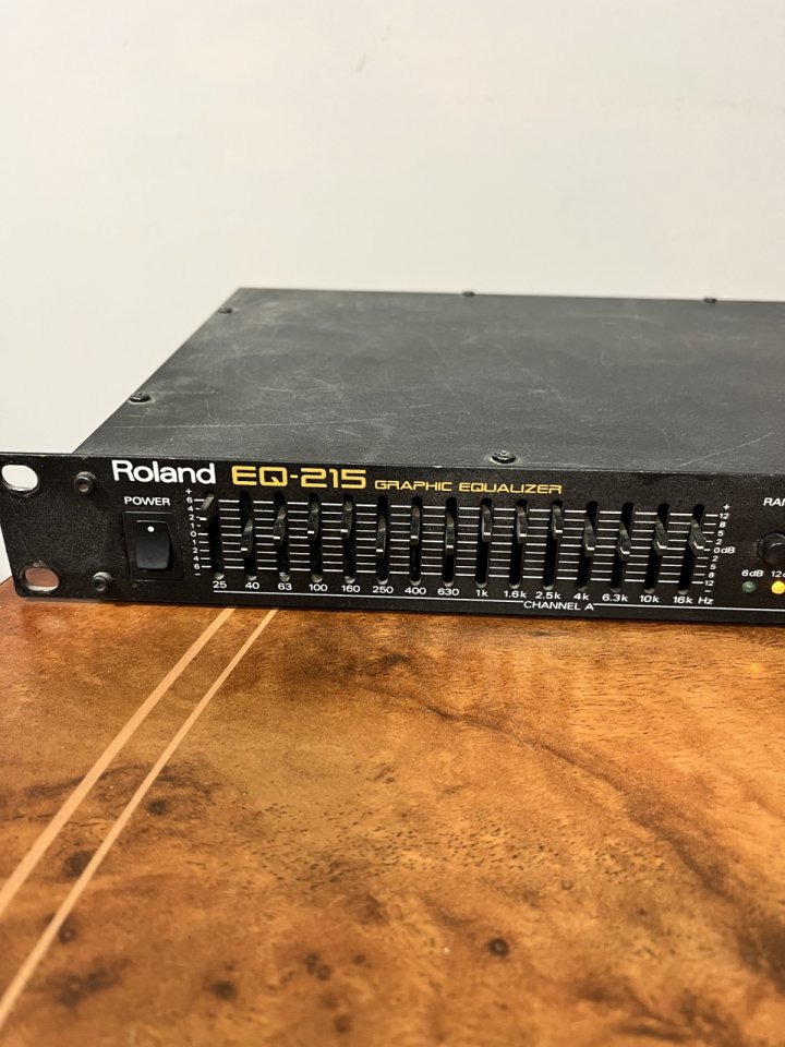 Roland EQ-215 ecualizador gráfico estéreo 2x15 bandas de segunda mano · Foto 2 de 5 · Huesca · 40 €