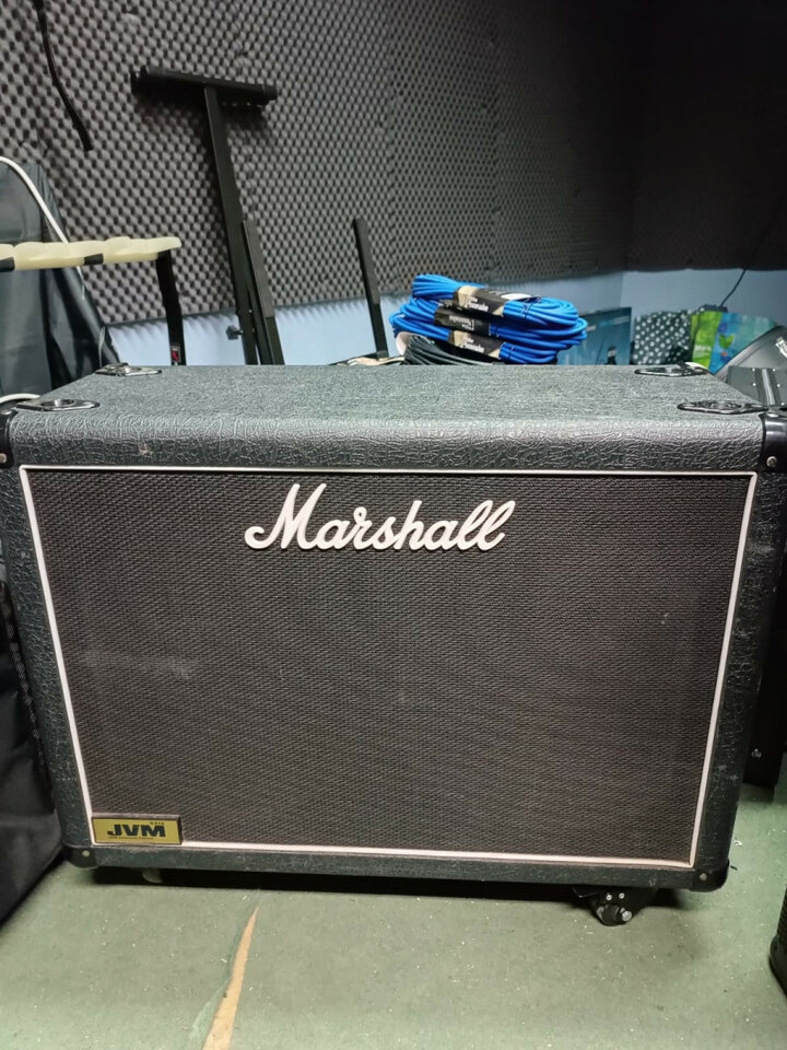 Marshall JVM 212