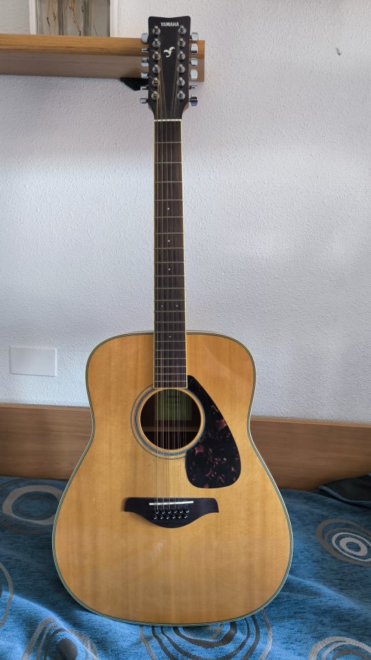 Vendo Yamaha FG820-12